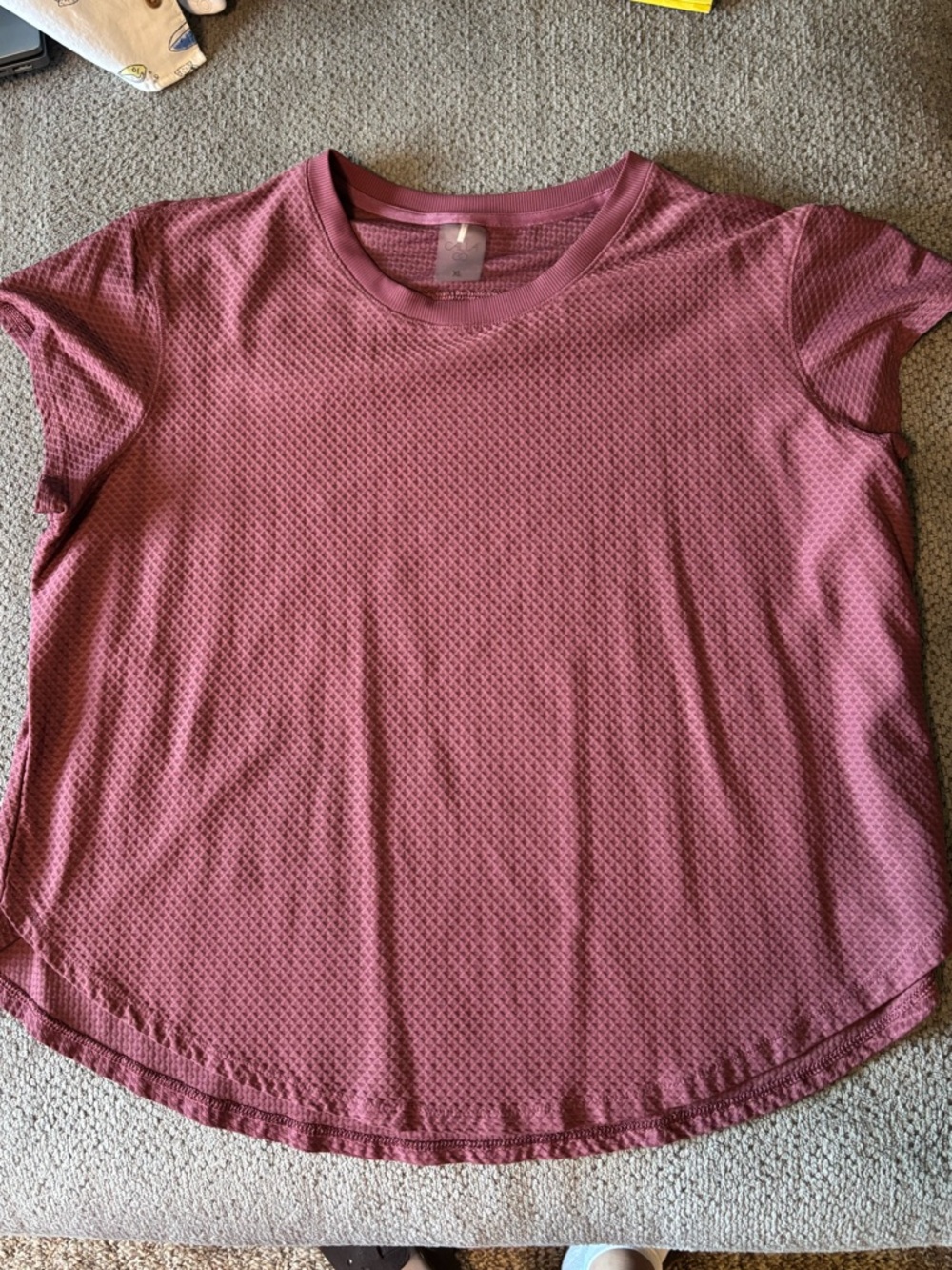CALIA by Carrie Underwood Mauve Short Sleeve Textured Tee